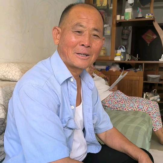 老王.