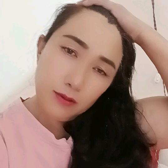 不一样的妹子