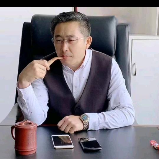 龙哥～论人性思维