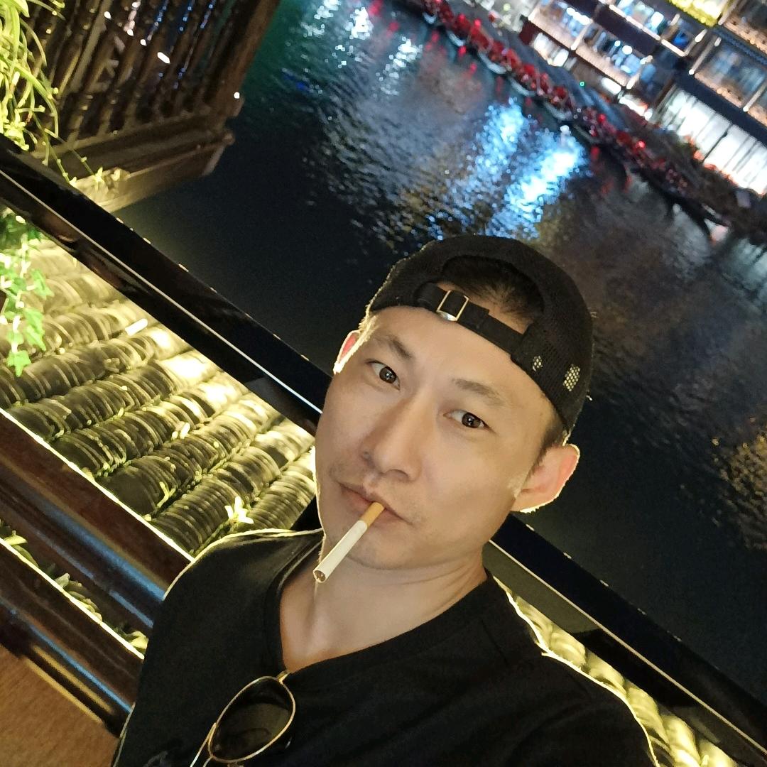 Can厚德载物