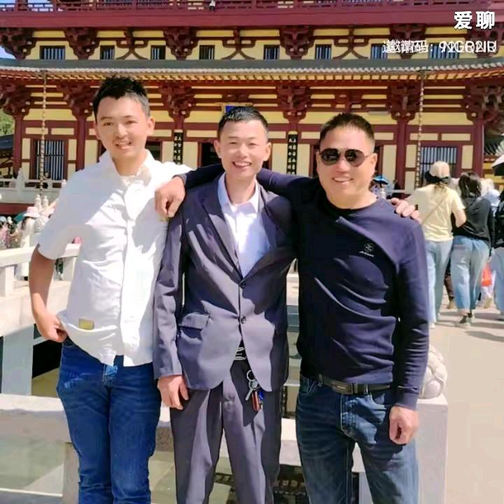 凤凰传奇，曾毅哥