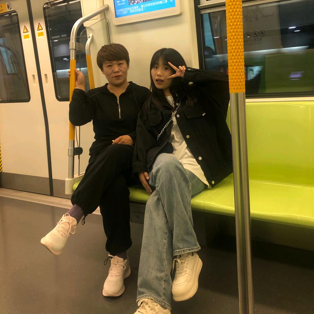 李莉