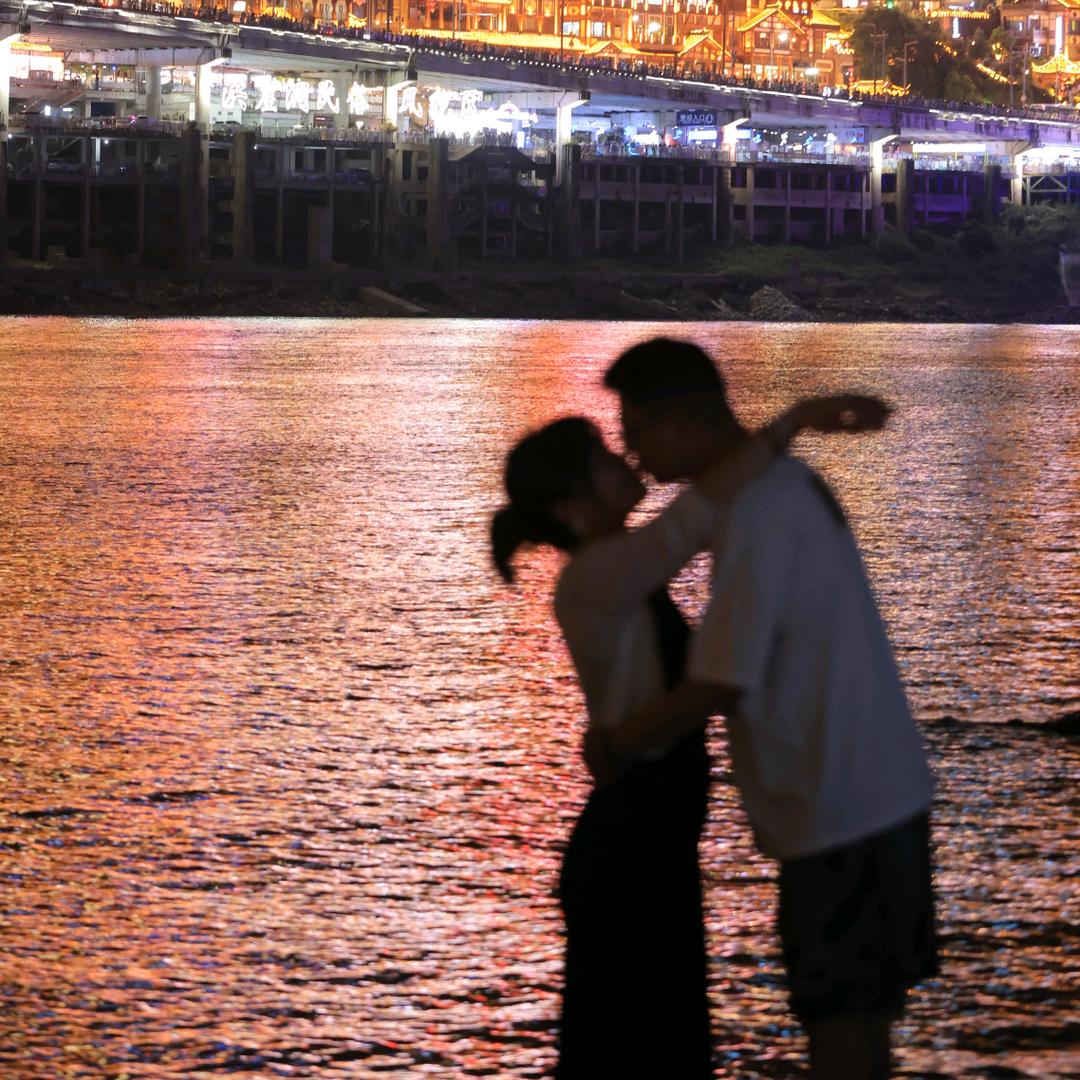 踮起脚尖，靠近阳光