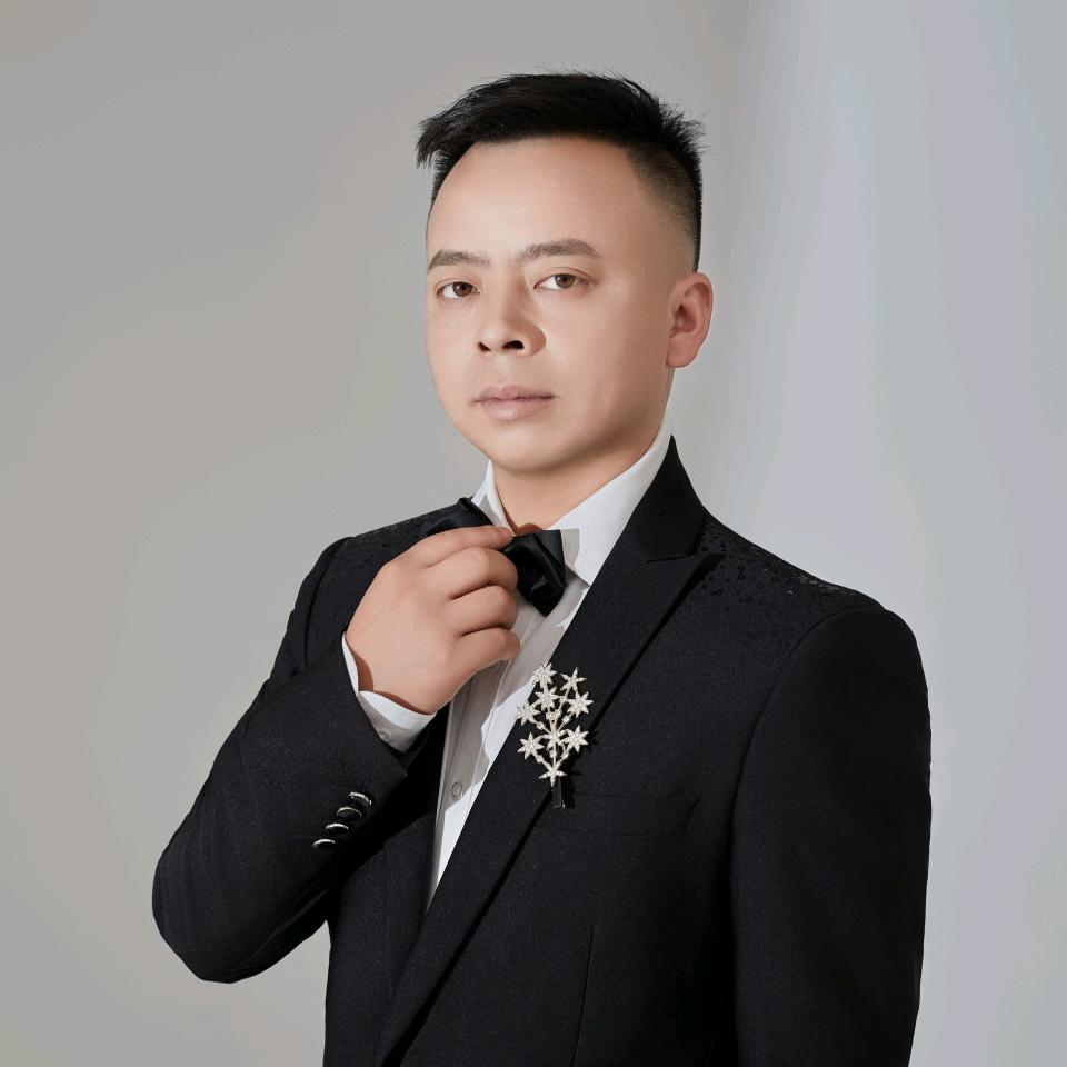 陈~