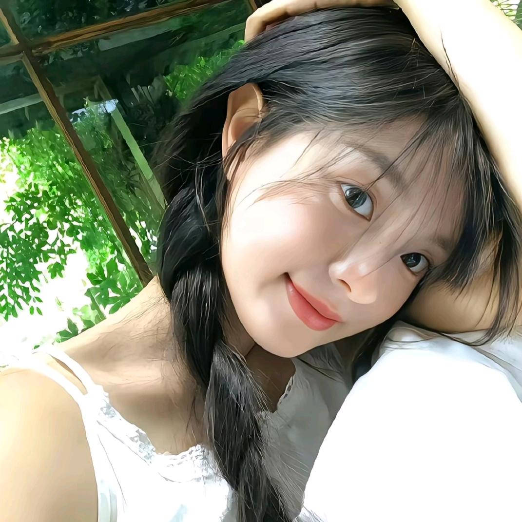 触碰月亮🌙_