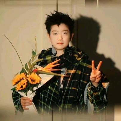 整天只会哈哈哈