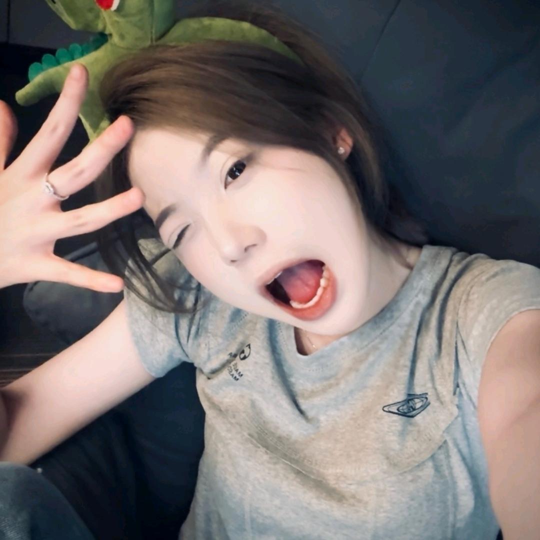 萌.