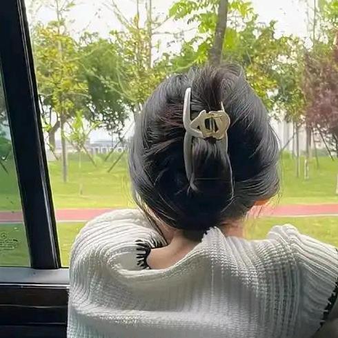 @莉莉🦋