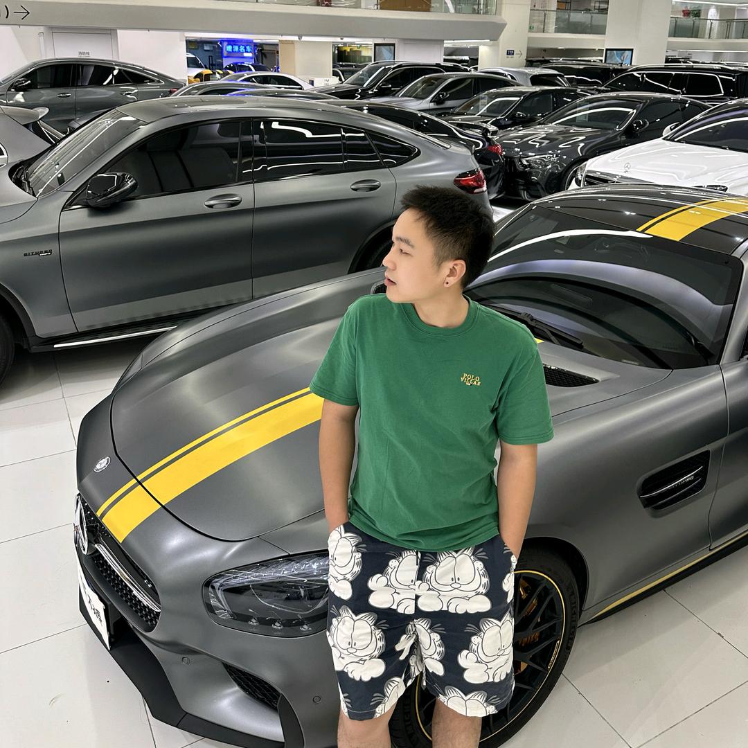 AMG大表哥  小贺