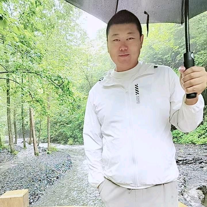 这哥不算帅