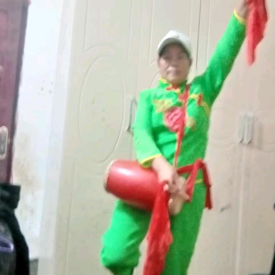 欢乐二姨
