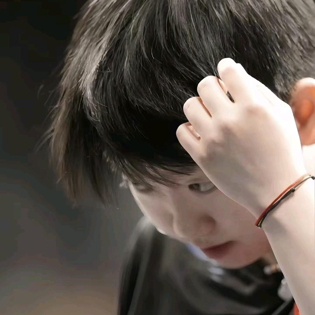 松鼠偷了我的奶茶😼