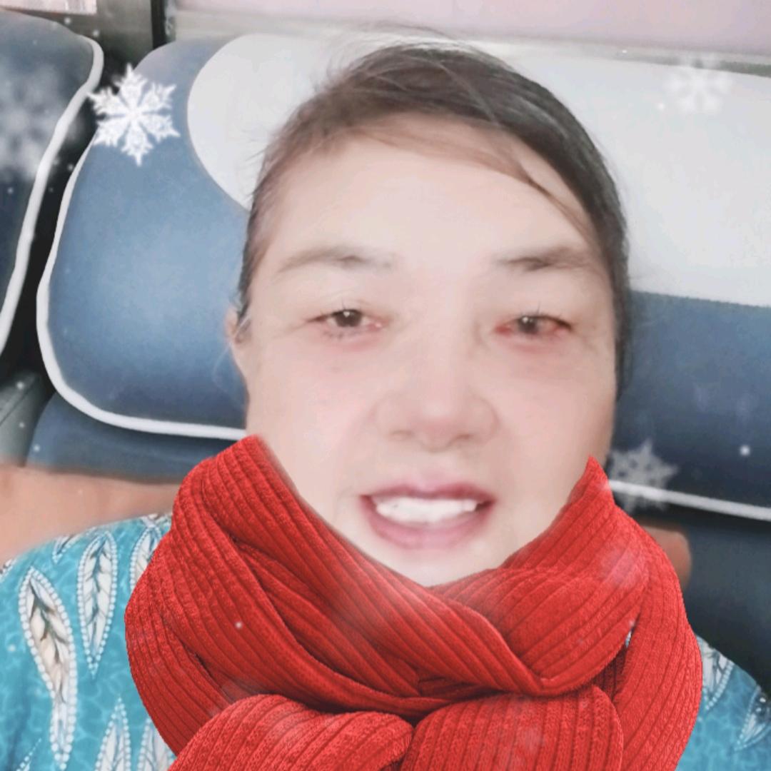 张锦荣，