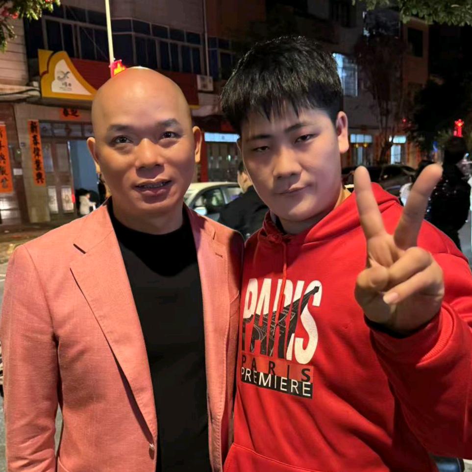 广东梁少