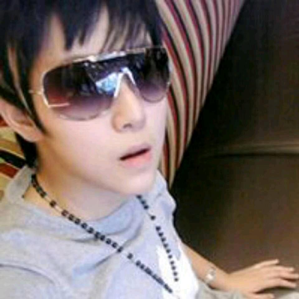 人不风流枉少年