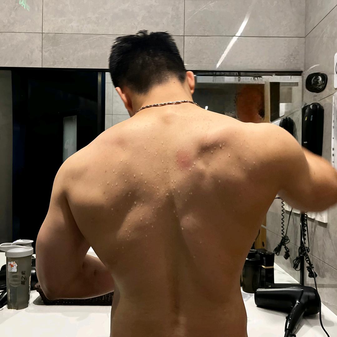 就叫阿代吧