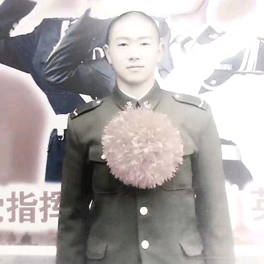 彤彤