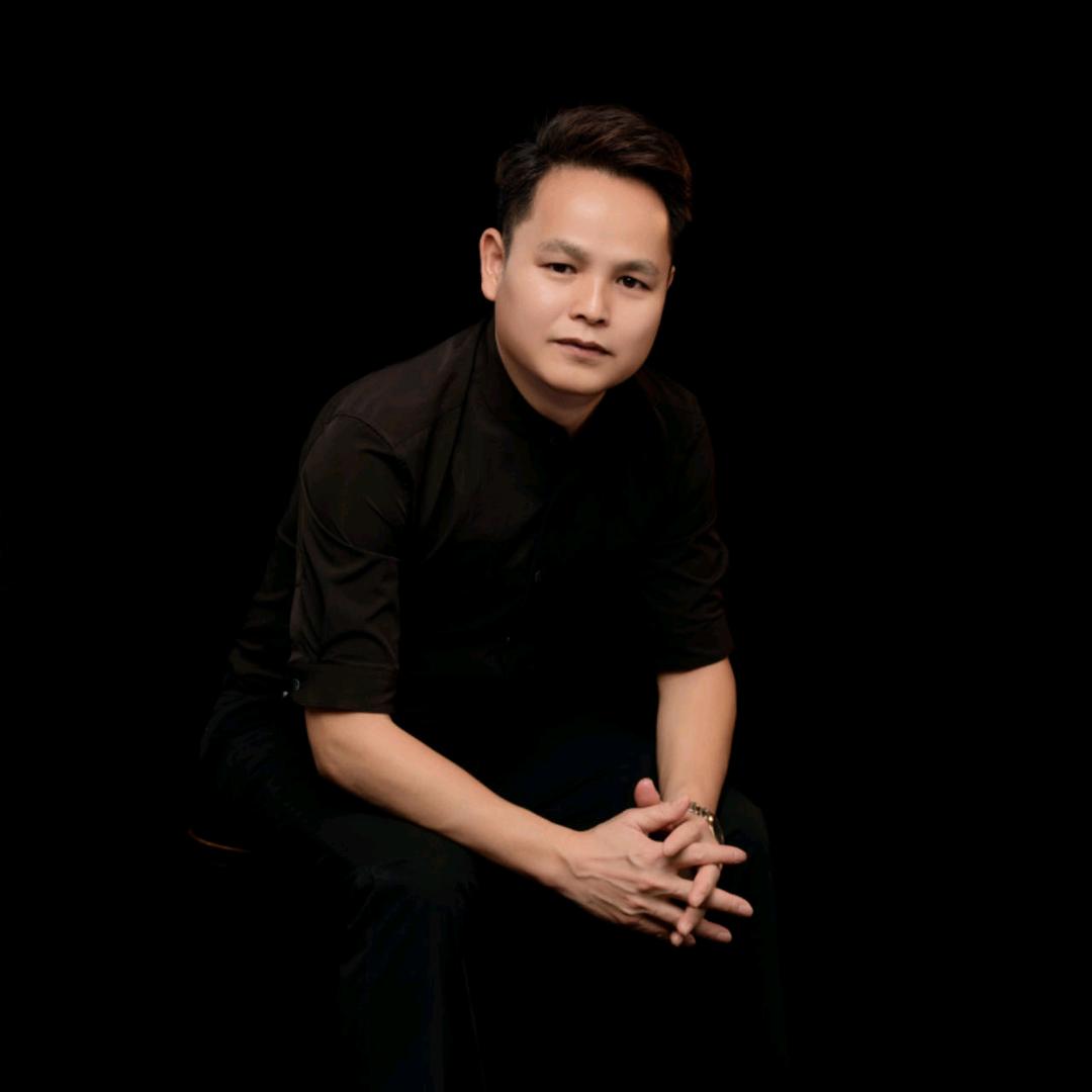 桐木千禾男士发型设计