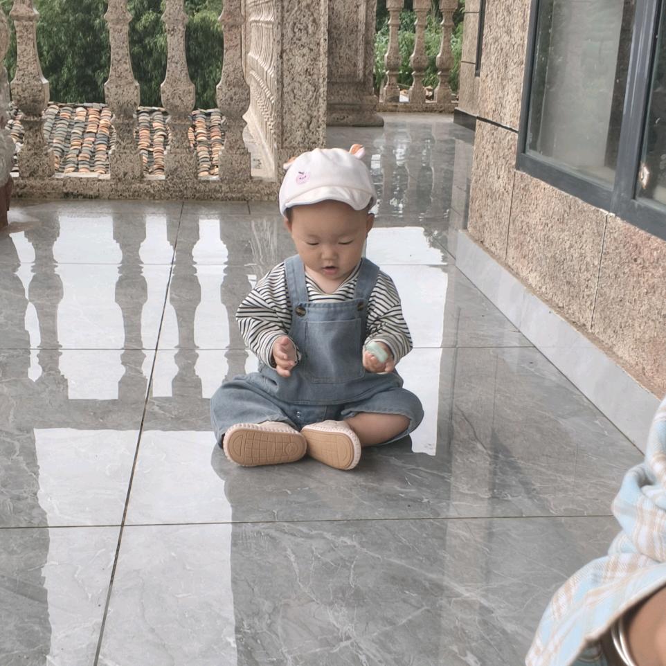是小柏伶啦