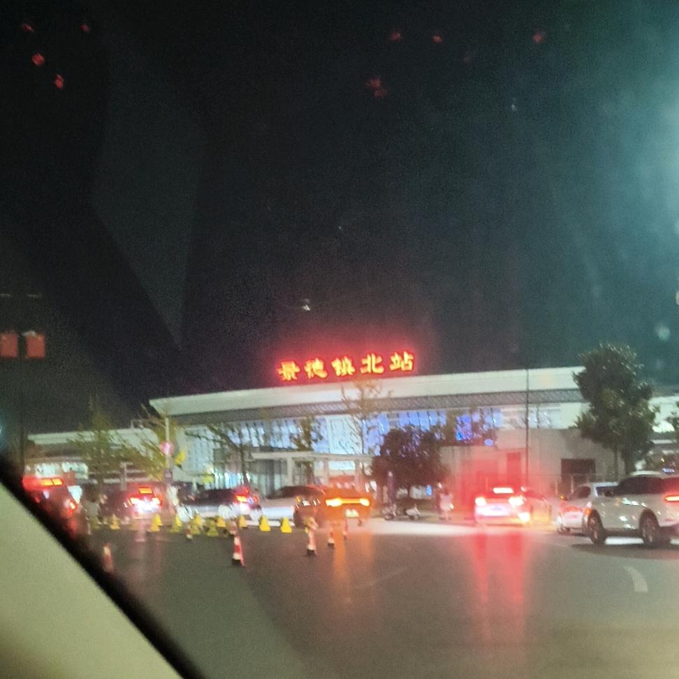 卢意