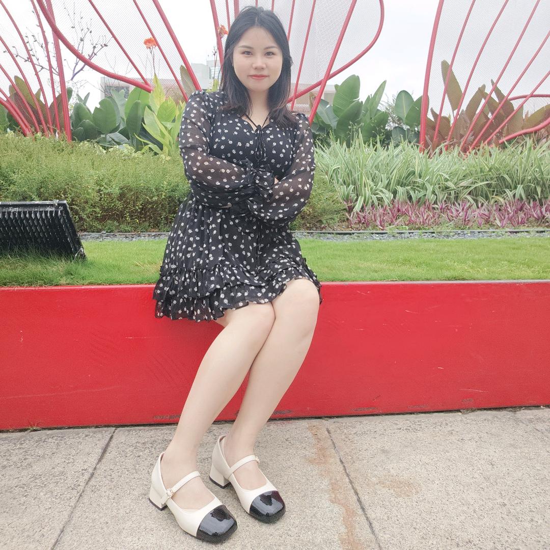 爱吃零食的小肥