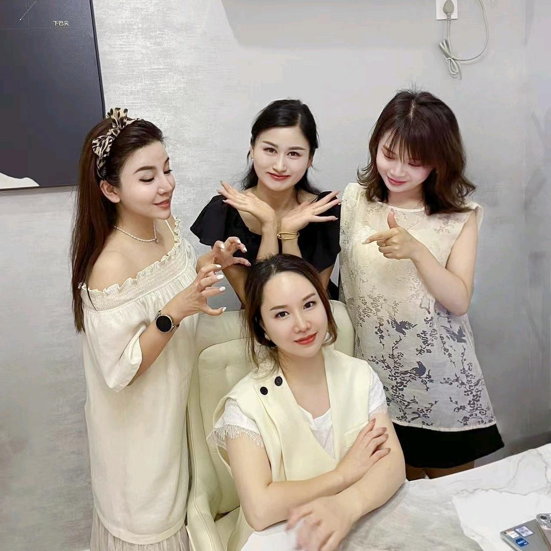 熙颜四掌柜