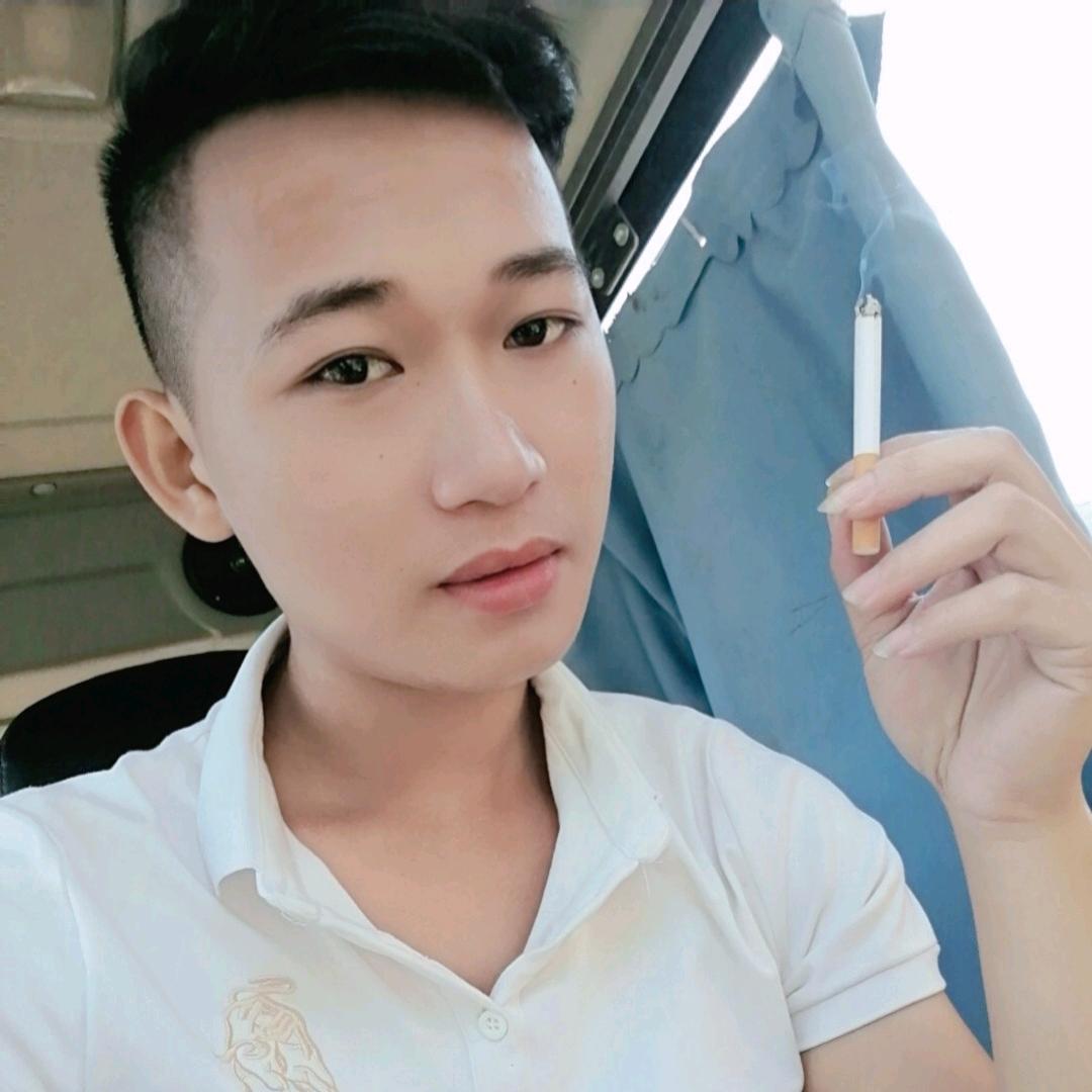 Ծ‸Ծ  李喂喂喂 ￥