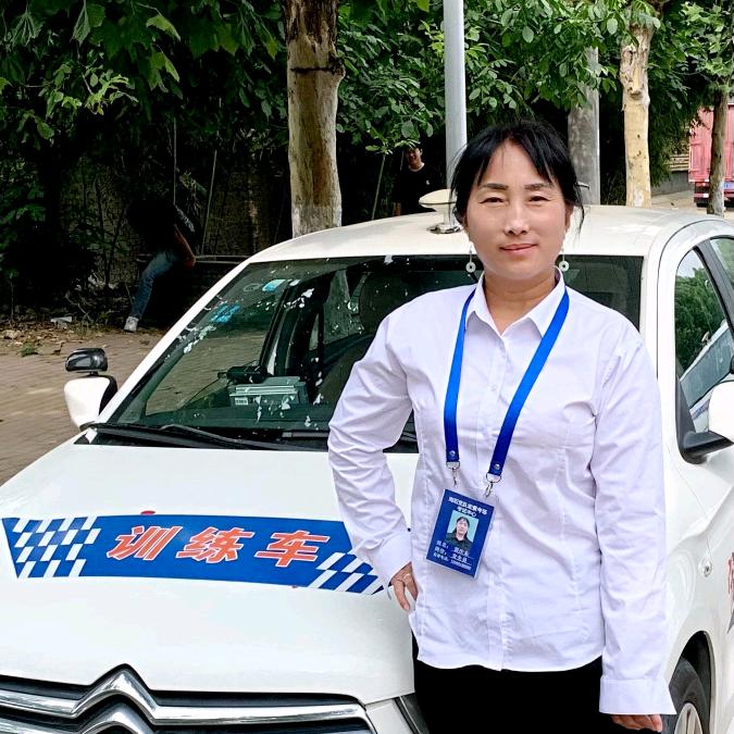 东东姐（社旗宏景科三教练）