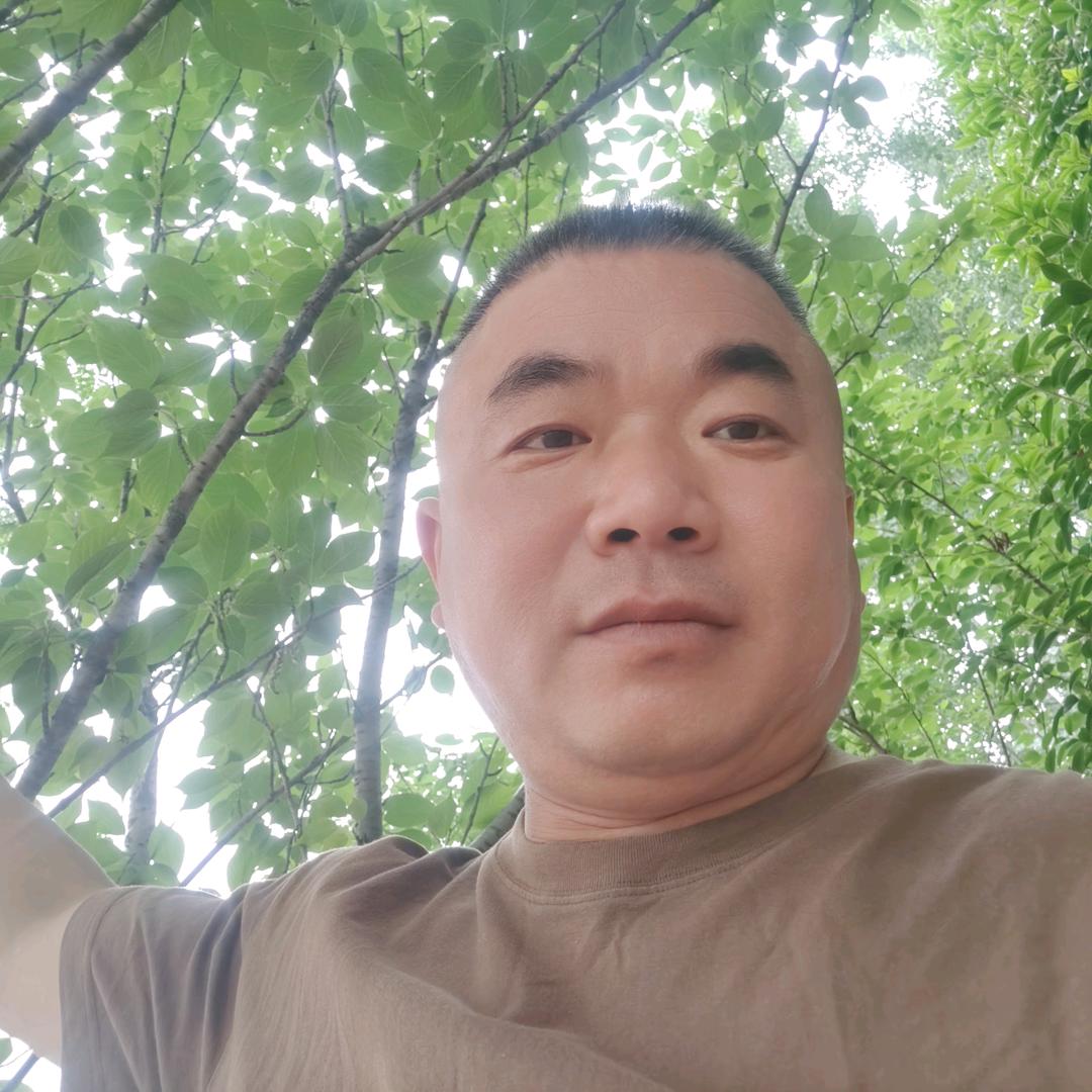 用户9893984735603夜色男人