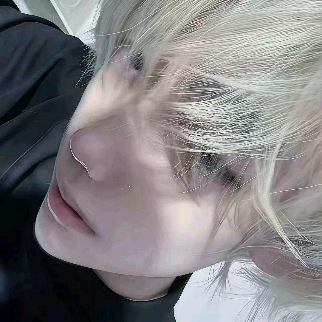 灰太狼穿黑丝勾引沸羊羊被喜羊羊发现