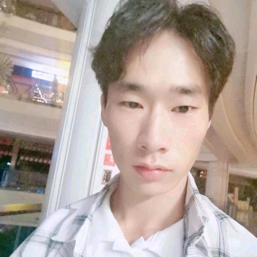 小泡泡.