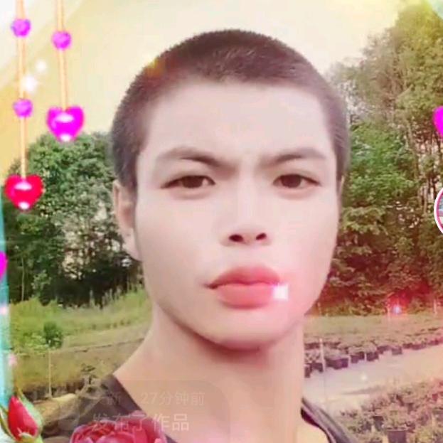 黄新
