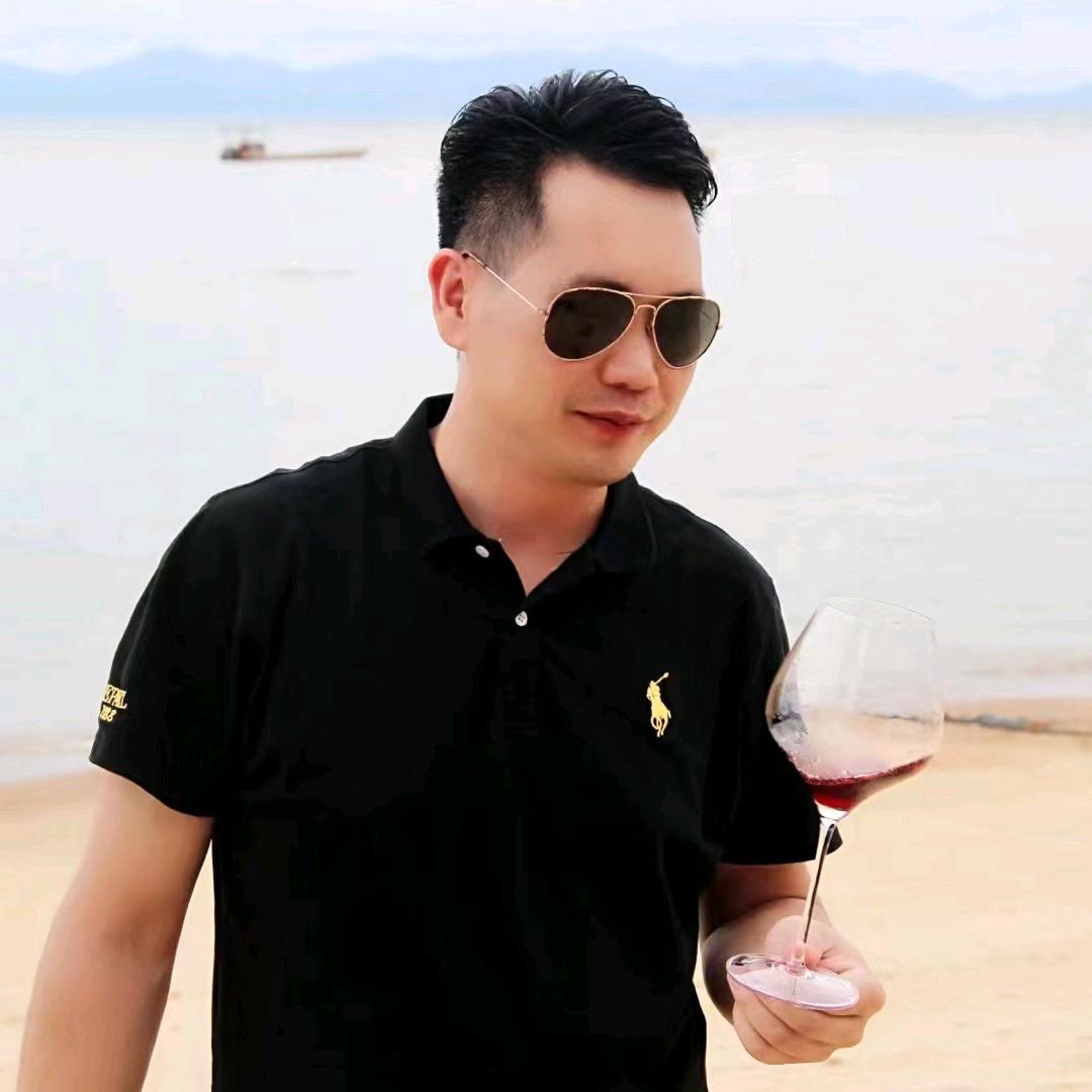 @钟少名酒汇