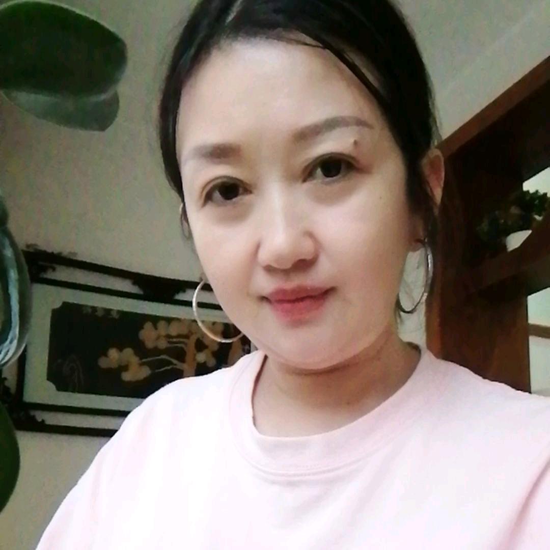 微笑穿搭