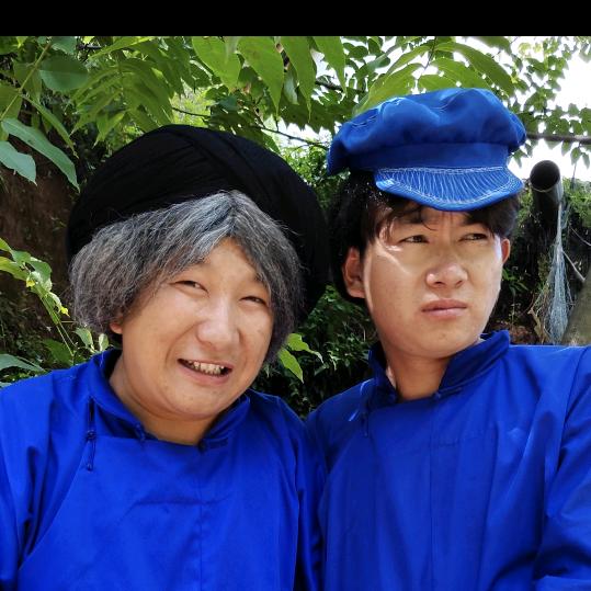 小五婶（繁星艺术团）