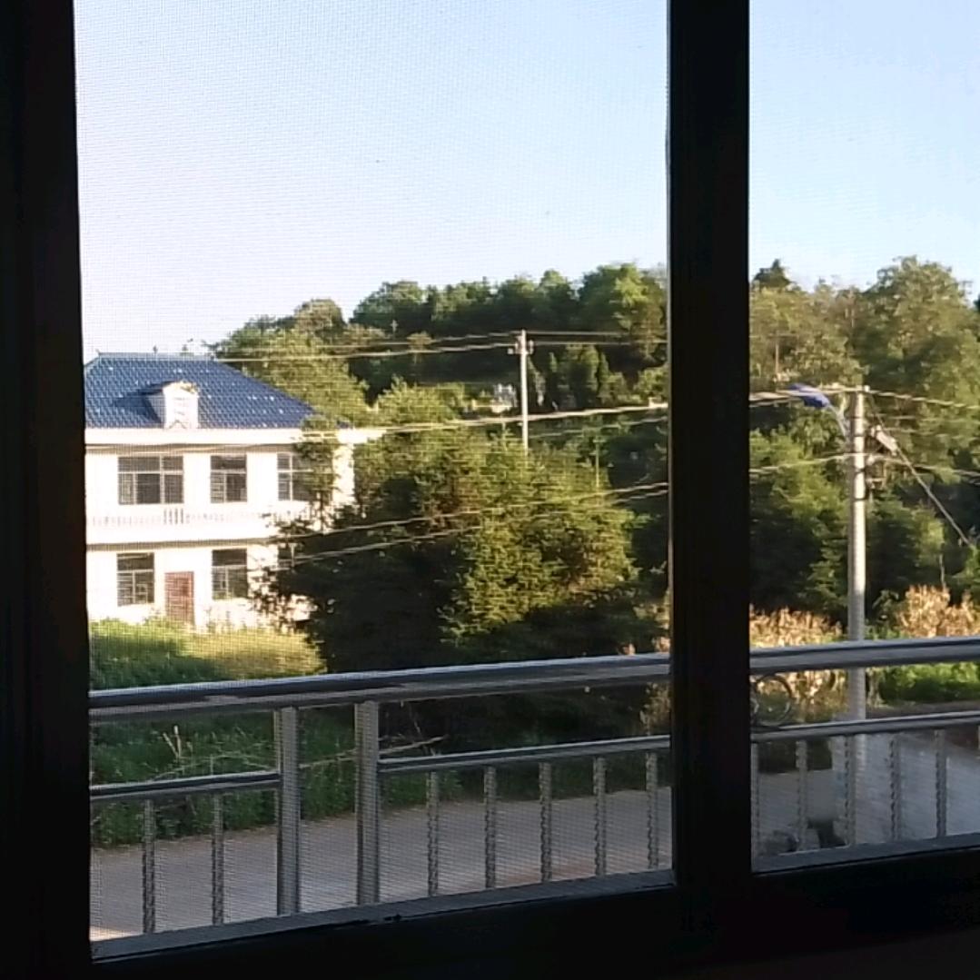 蒋定豪。