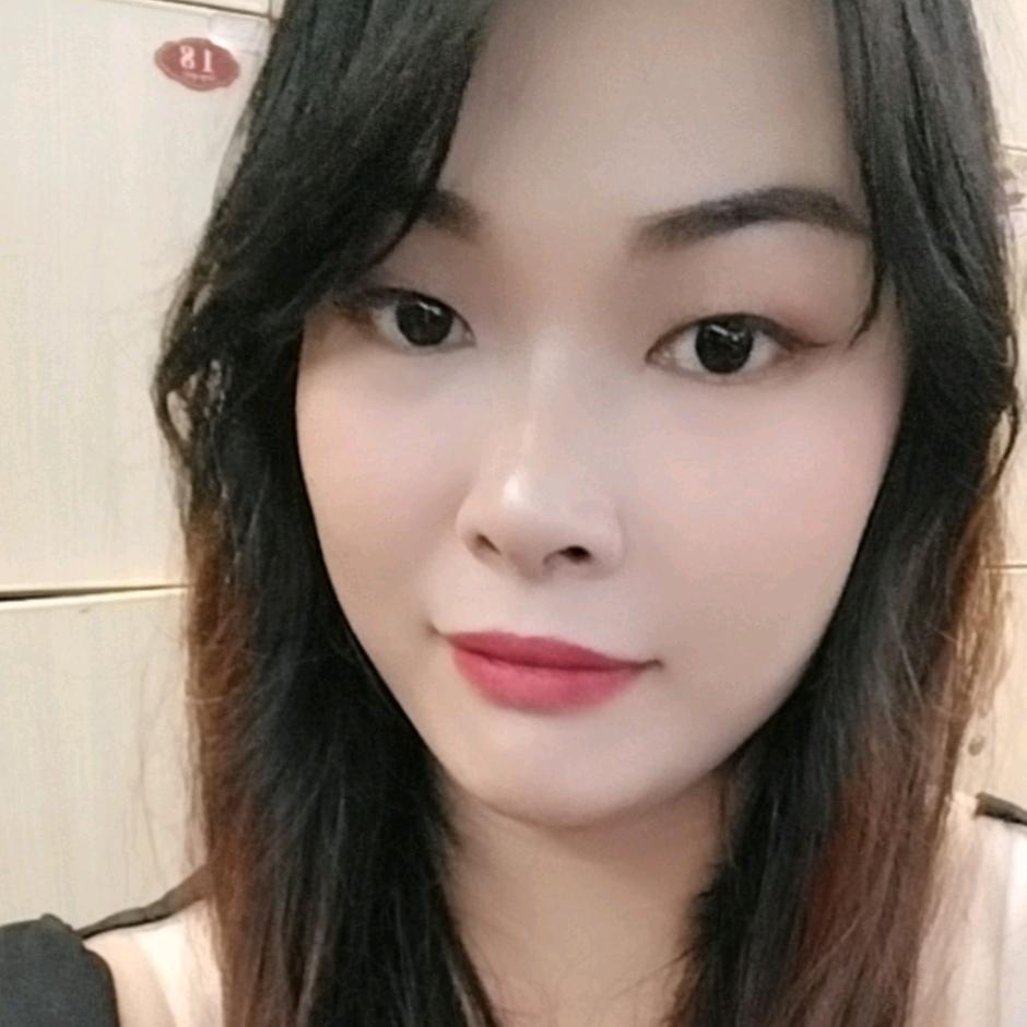 伍佳