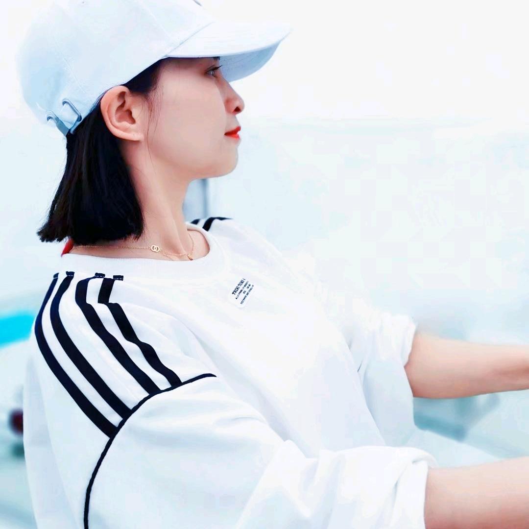 朱小茵爱🎣钓鱼
