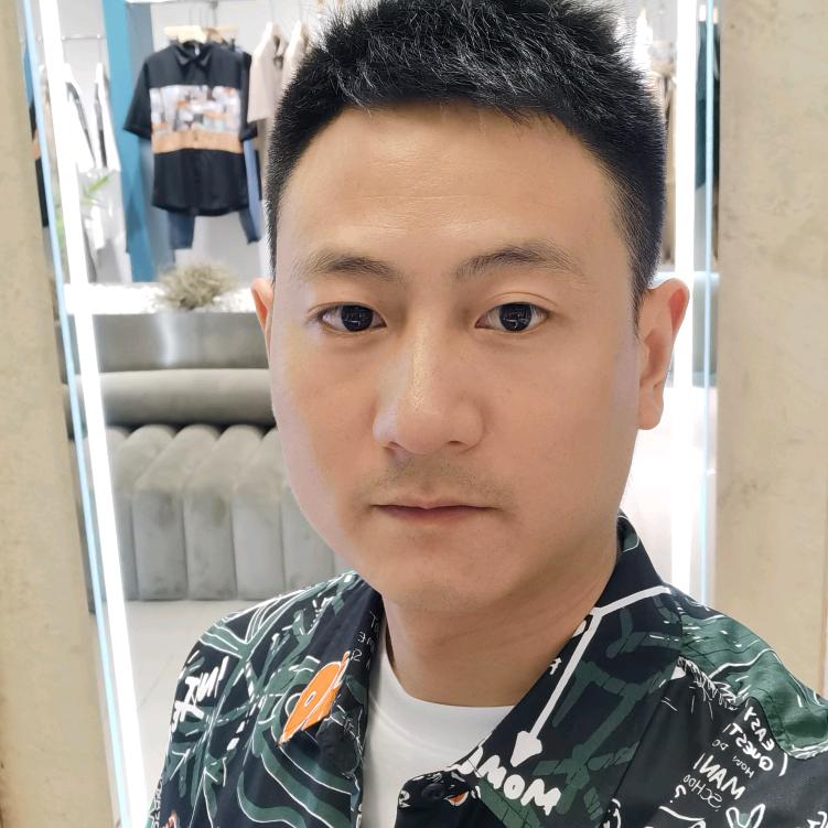 露营指南罗厂长