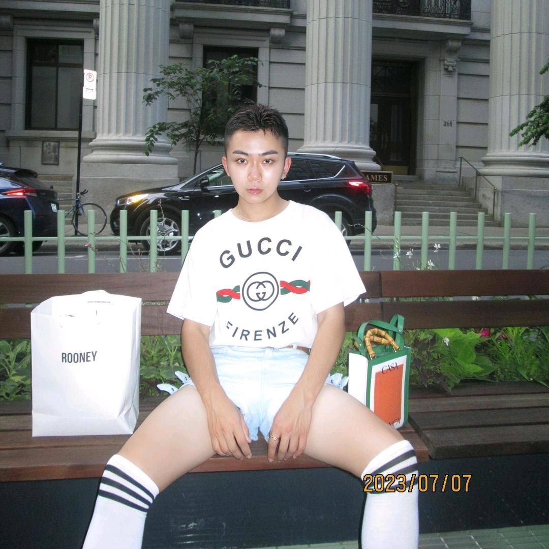 发光小伙儿