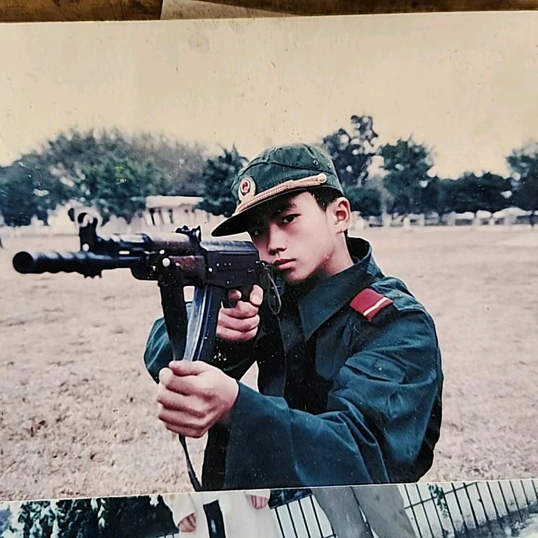 物是人非