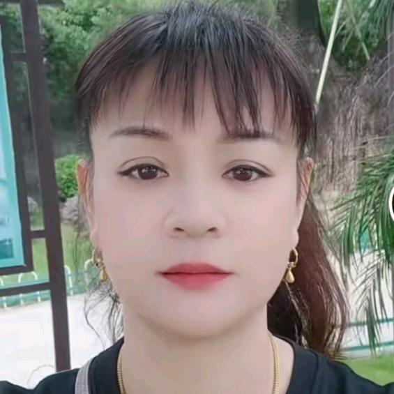 英子
