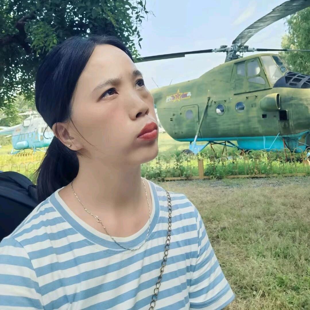 是丽丽