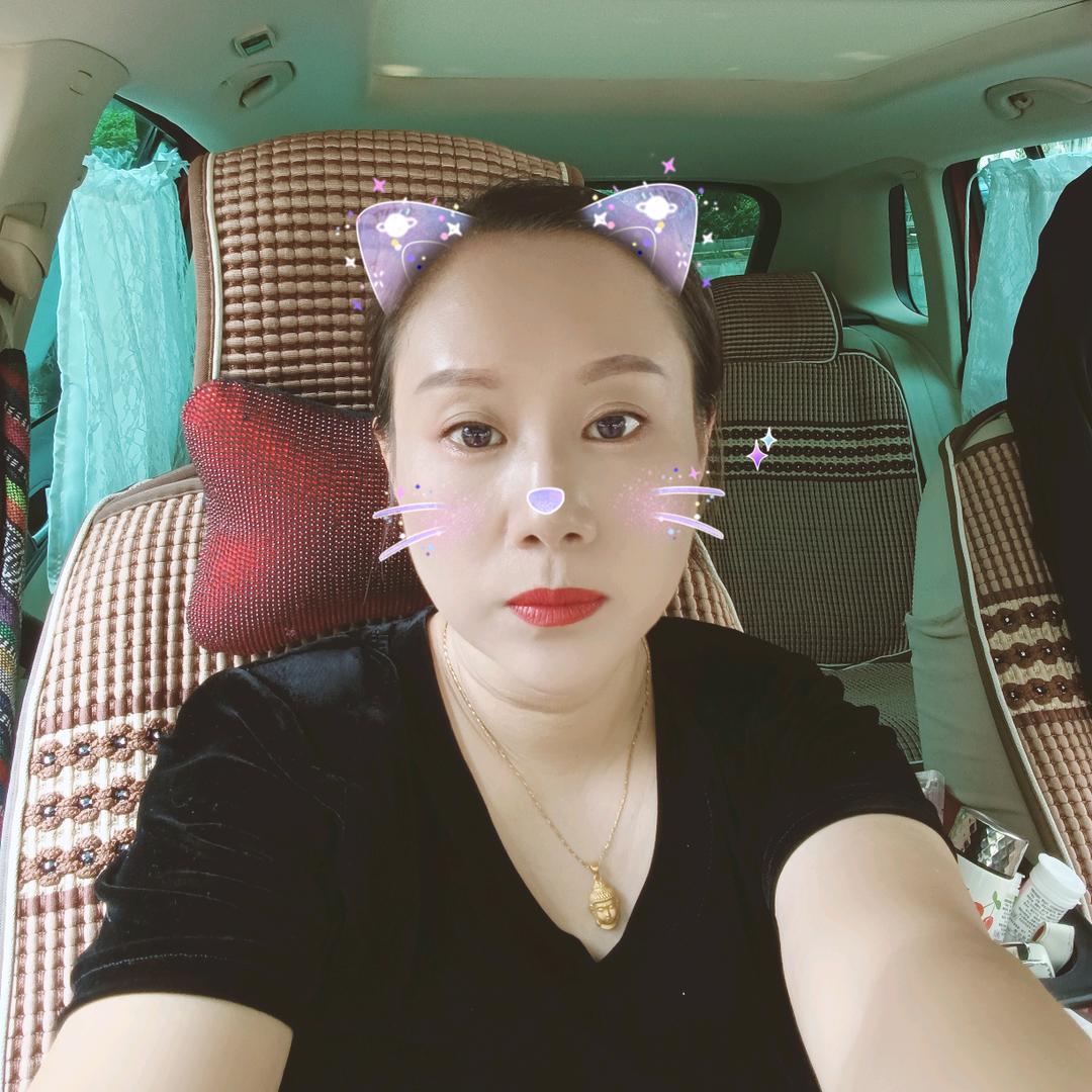 渣丝吴（不脱妆粉底液）