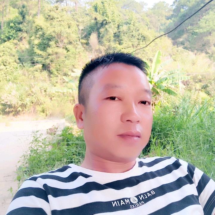 莫小铭