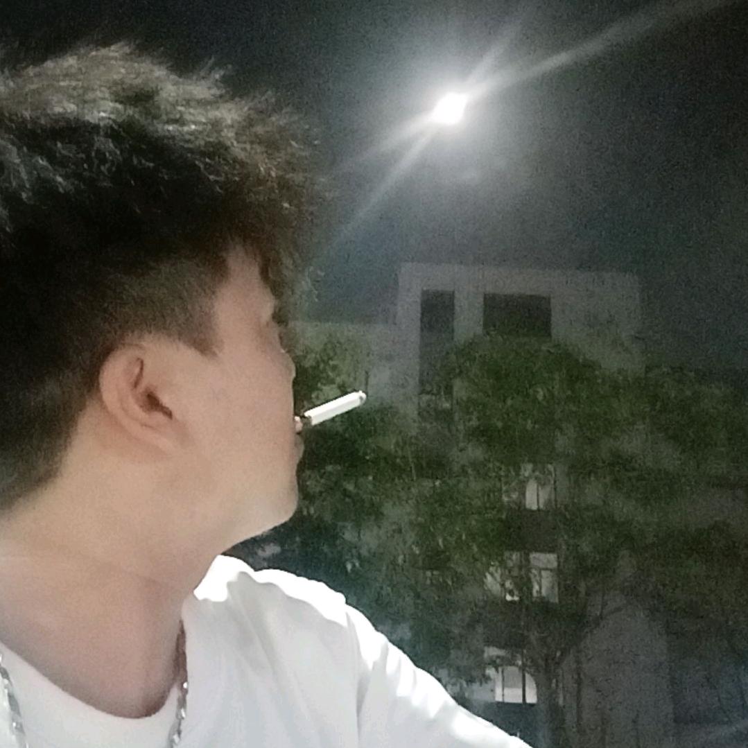 莫君