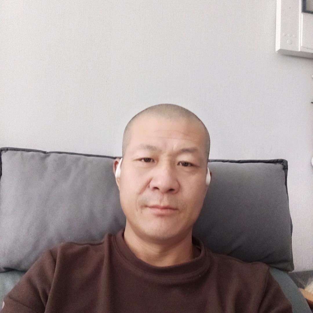 吕龙