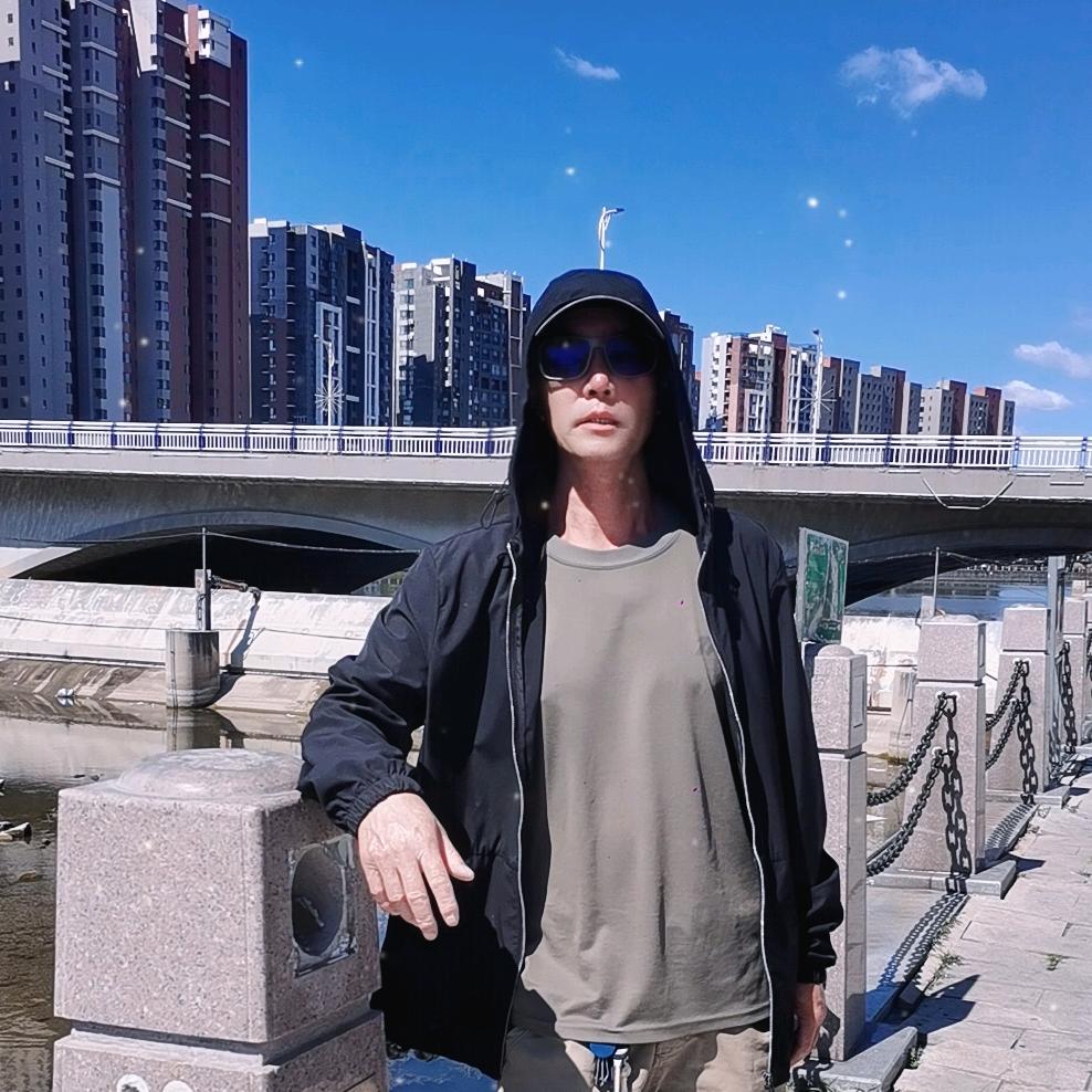 喜欢钓鱼的东哥