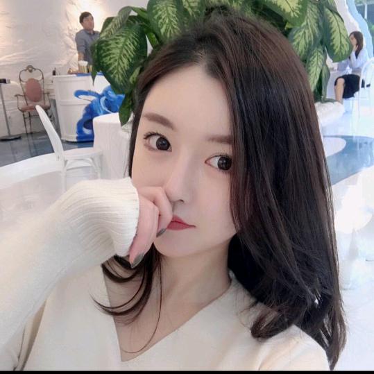 依依橱窗