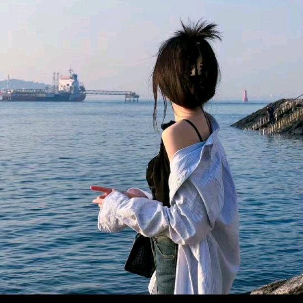 真丝小宝总(明明鸭穿搭)